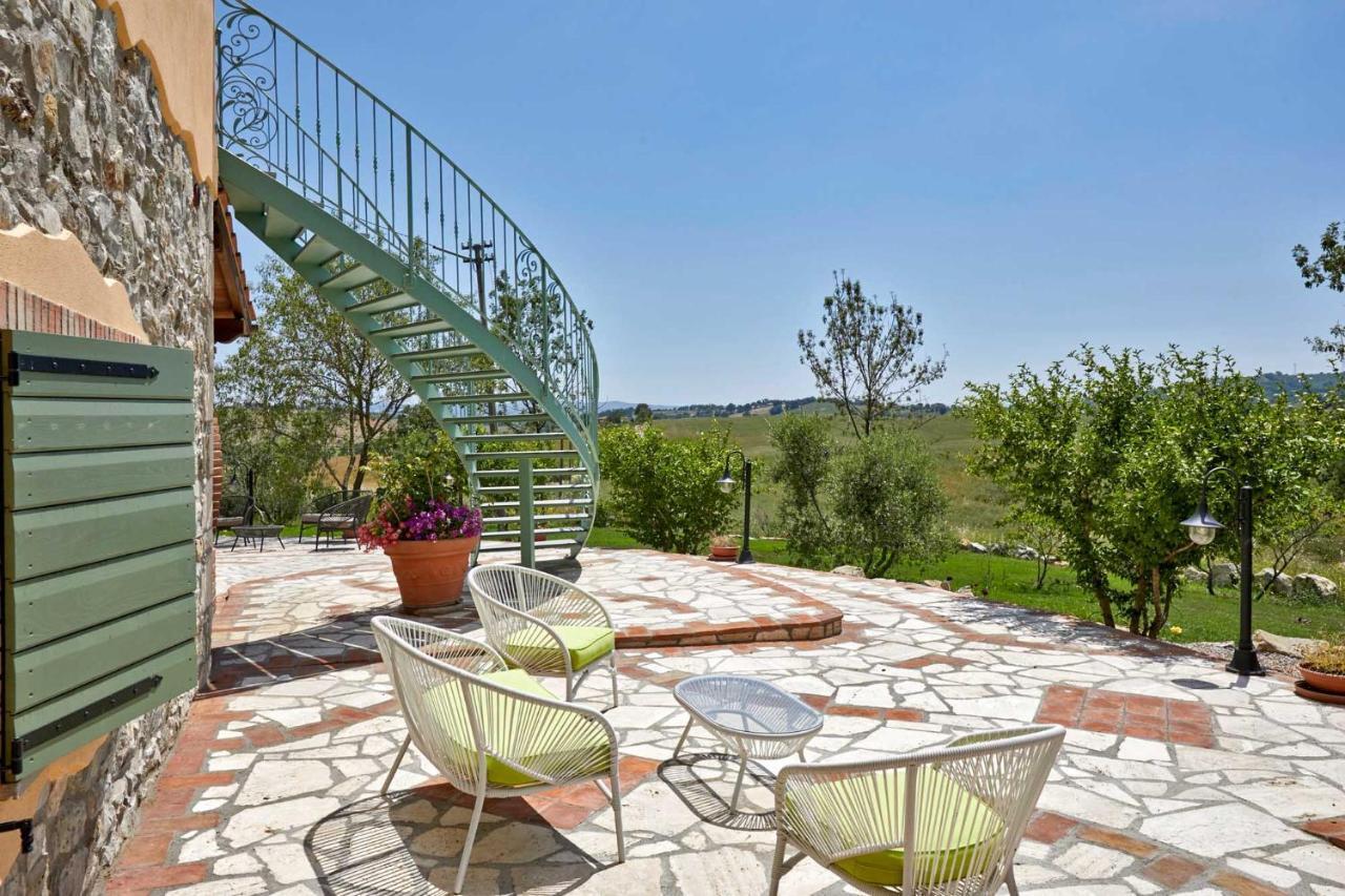 Agriturismo Montecrespini Saturnia Exterior foto